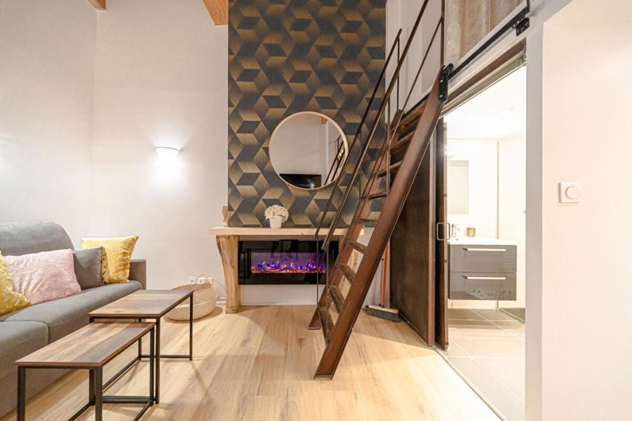 Le Petit Platiere - Renovated Apartment - Terreaux Lyon Luaran gambar
